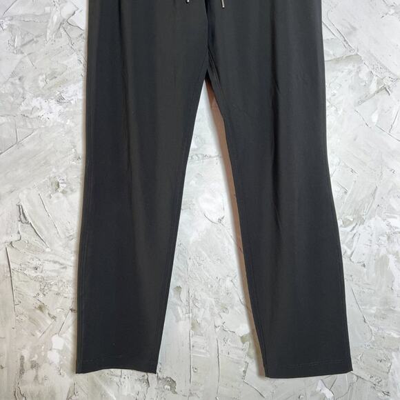 Lululemon On The Fly Pant Woven 28" SIZE 6 Black Joggers Flowing Fabric Travel - Picture 9 of 11